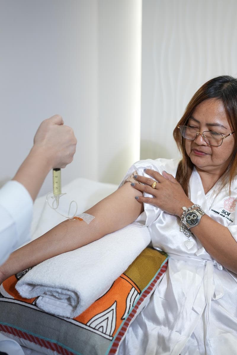 Glutathione drip vs Japanese Drip NC24 brightening treatment comparison at SOI Clinic